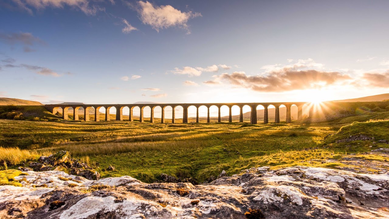 Block the Sun With Your Finger: A Dead-Simple Trick for Cleaner Sunset Exposures