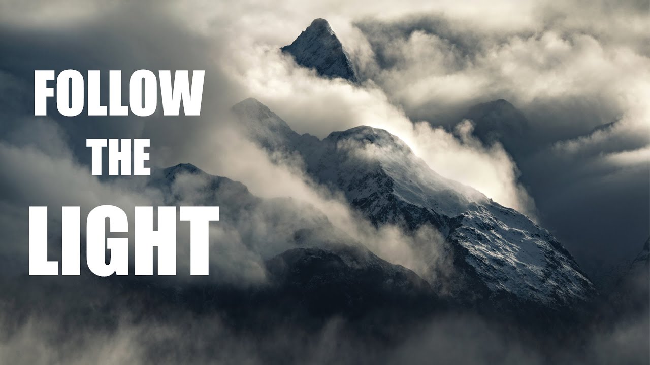 Chasing Light With a Telephoto: What a Foggy Valley Taught Me About Isolation and the Hero Subject
