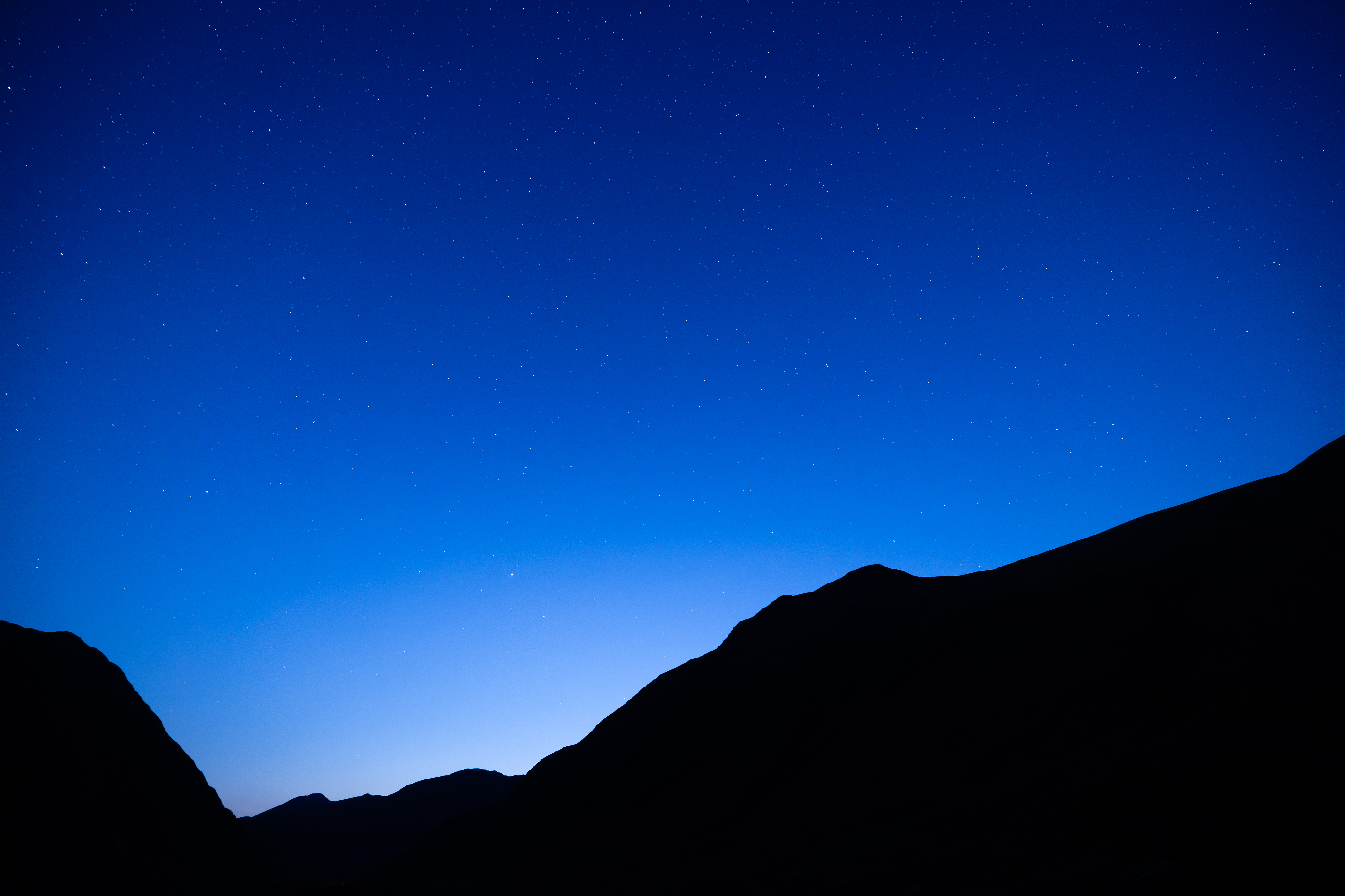 Chasing Starlight: Mastering Night Sky Photography in the Field