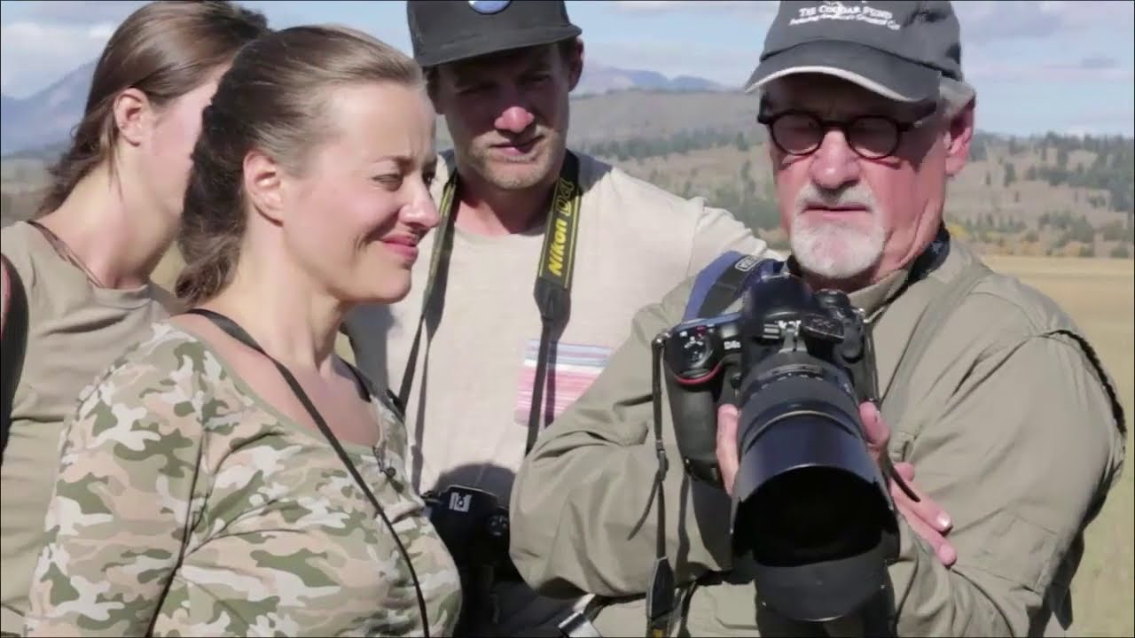 How to Photograph Mule Deer and Pronghorn in the Field: Settings, Patience, and Reading Animal Behavior