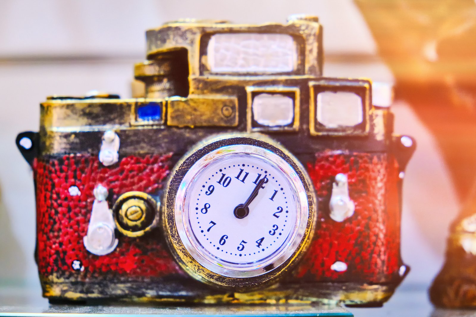 The Camera Sees Time: How Long Exposure Transforms Ordinary Light into Something True