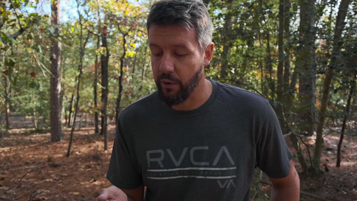 Discussion of choosing focal length based on surrounding environment