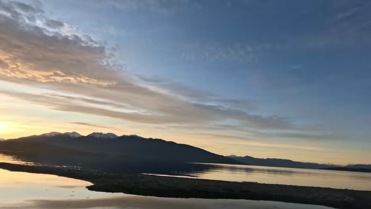 Comparing ultra-wide framing versus slightly tighter composition