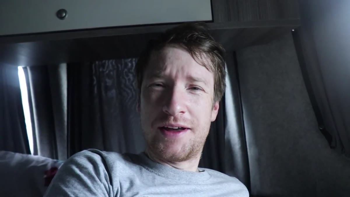 Thomas Heaton waking up in a busy car park