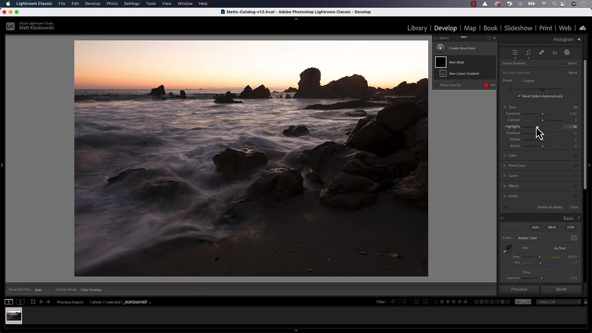 Linear gradient dragged from top, center line positioned below horizon
