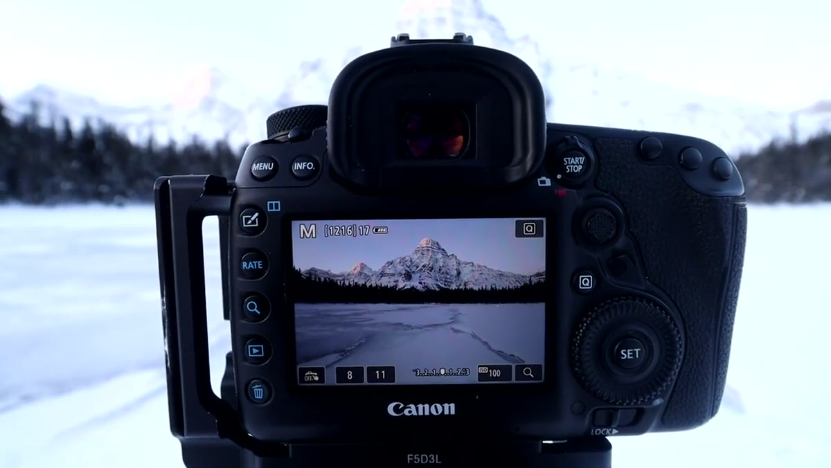 Camera display showing 16mm focal length with mountain in frame