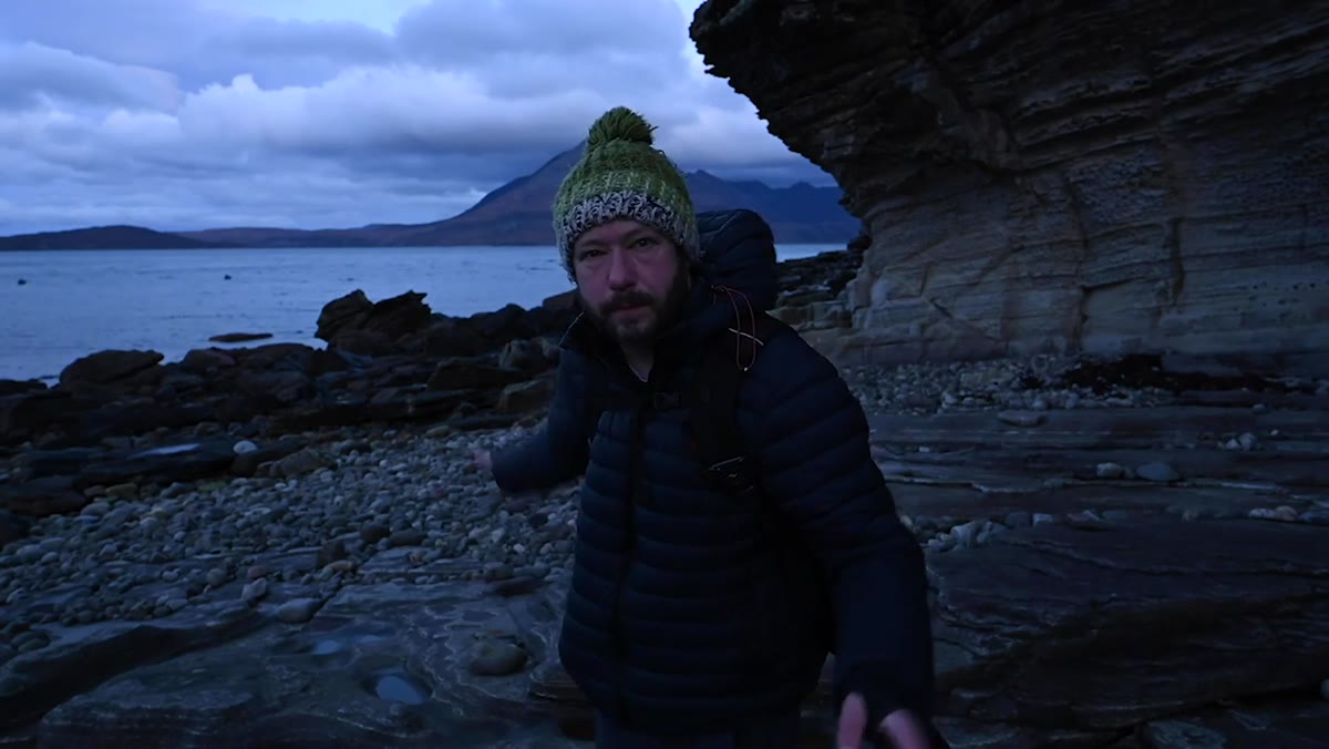 Nigel describing Milky Way framed in gap between rock faces