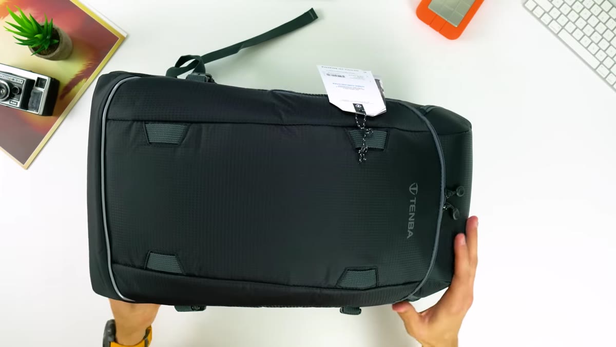 Mark showing the exterior of the bag, noting it doesn&rsquo;t look like a camera bag