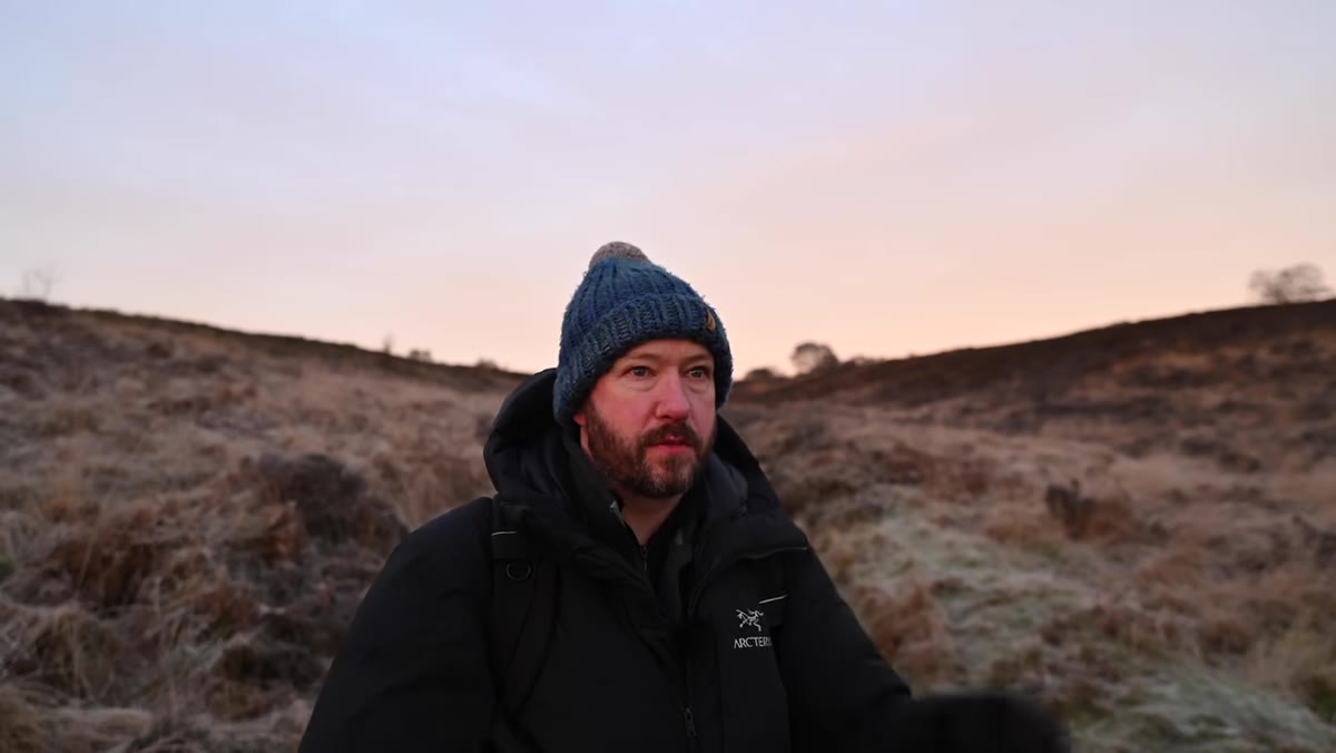 Walking deeper into woodland, discussing close-up detail shots at 120mm