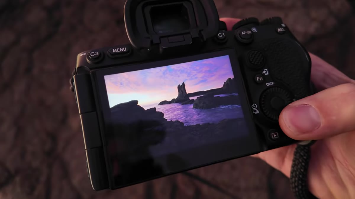 Patino demonstrating two-frame focus stack at f/16