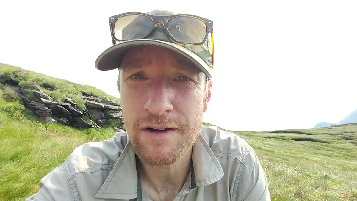 Heaton describing the 55-200mm reach used on the stag