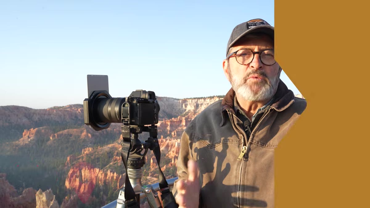 Standing at Sunrise Point rim overlooking the hoodoo amphitheater