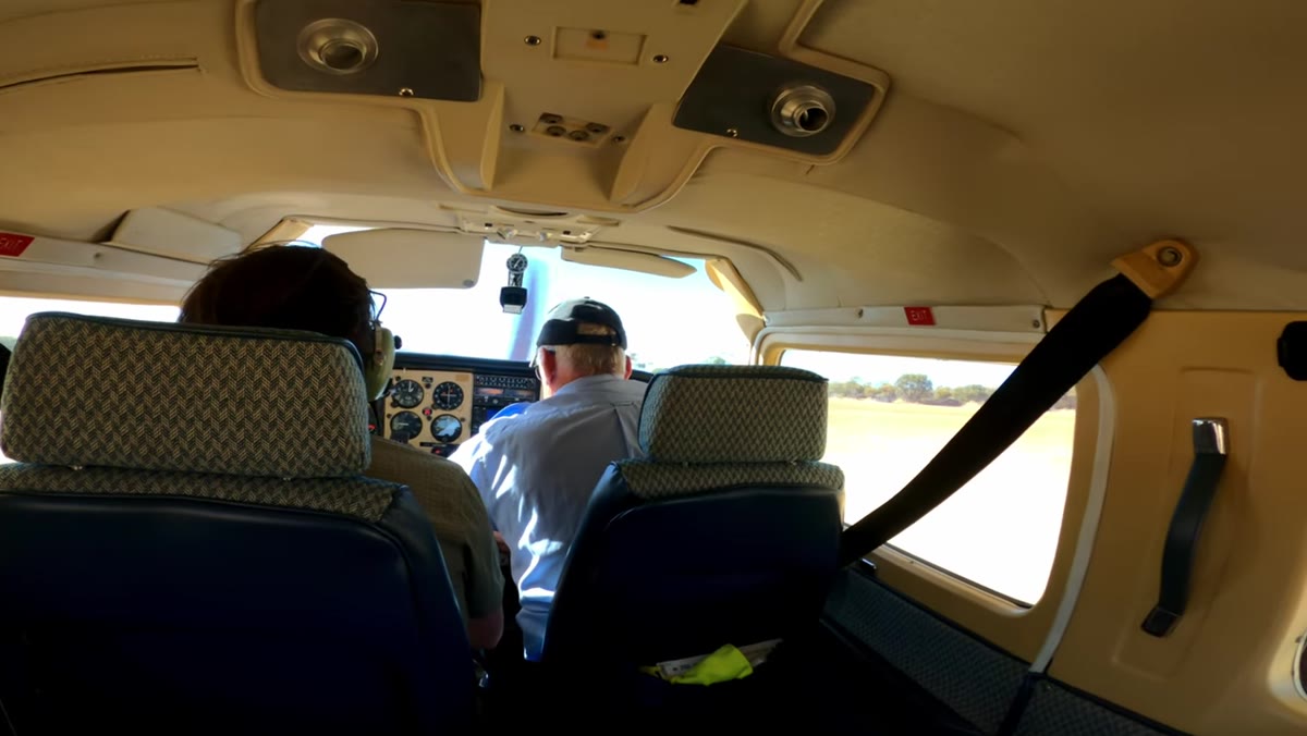 Plane window system with no strut visible, open view
