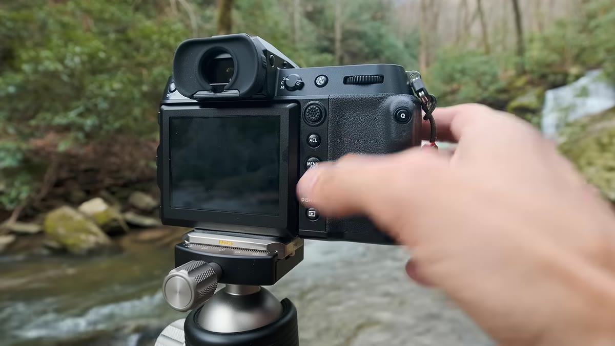 Side-by-side comparison showing polarizer on and off over water
