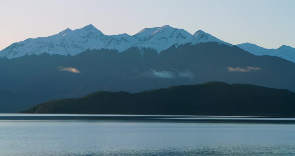 Patino noting atmospheric conditions improve telephoto landscape shots